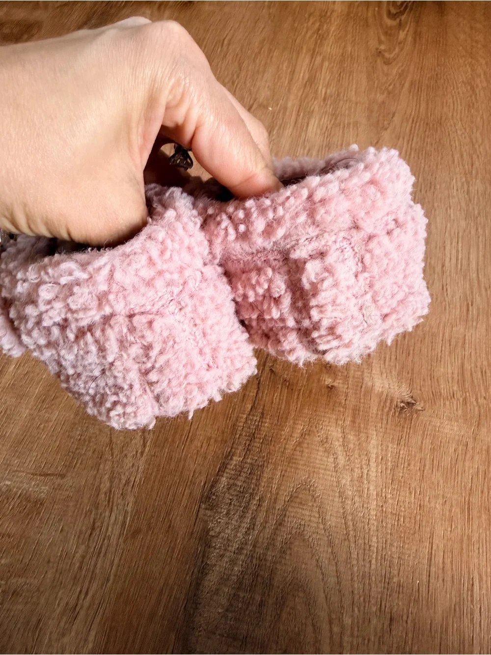 UGG Bixbee Blush Pink Sherpa baby toddler Slippers